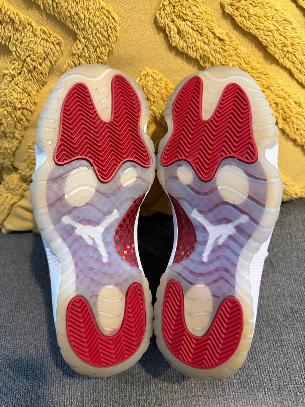Jordan 11 Retro ‘Cherry (2022)’ Size 8.5M